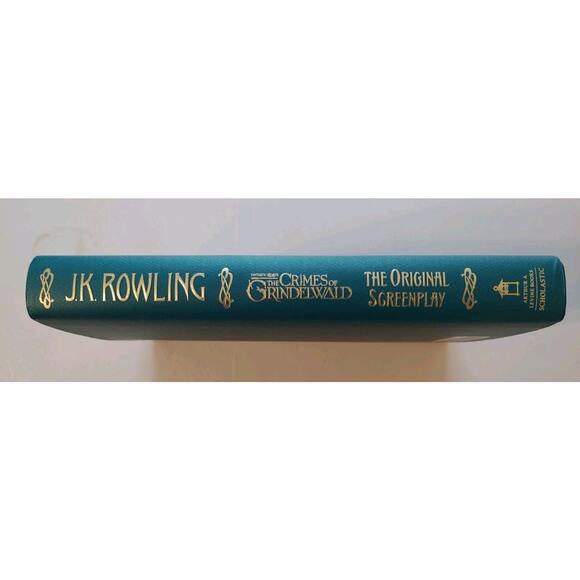 Fantastic Beasts: The Crimes of Grindelwald ― The Original Screenplay Hard Cover - Picture 4 of 4
